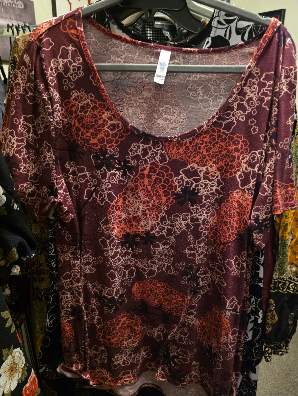 LuLaRoe Rainbow Logo Tag Top - Multicolor Lettering - Picture 2 of 2